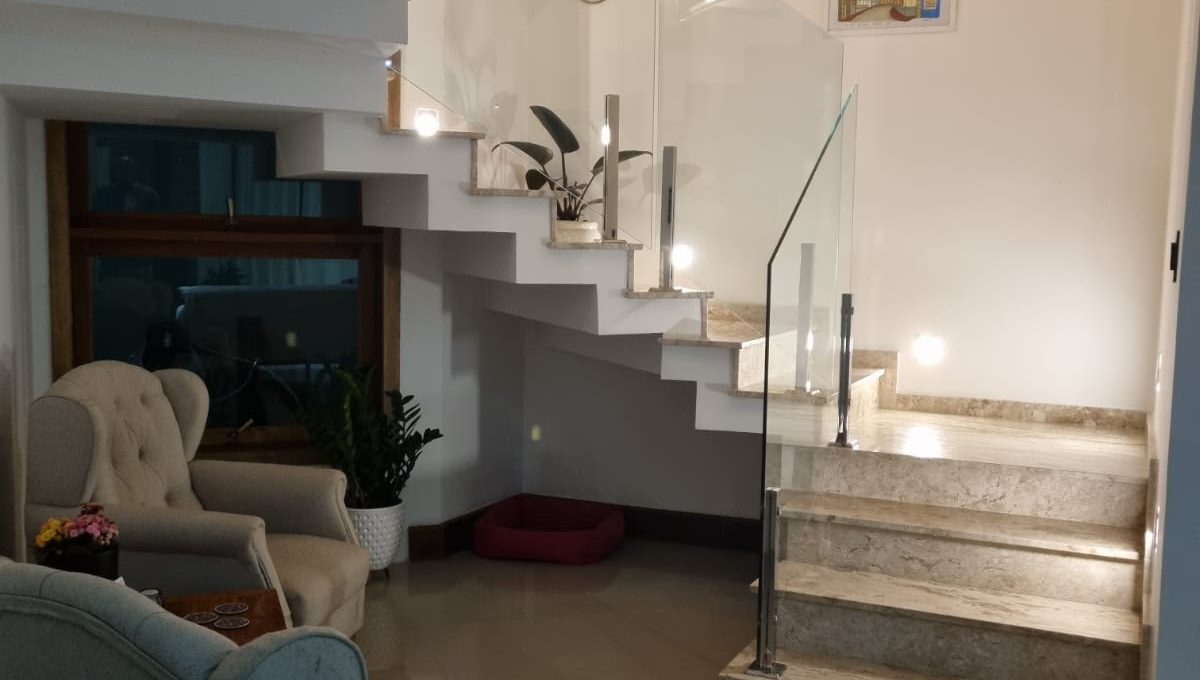 121a93bc-d745-4ad0-91a1-320d673c40cf